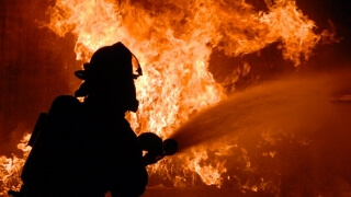 Българин спаси две жени, рискувайки живота си в пожар